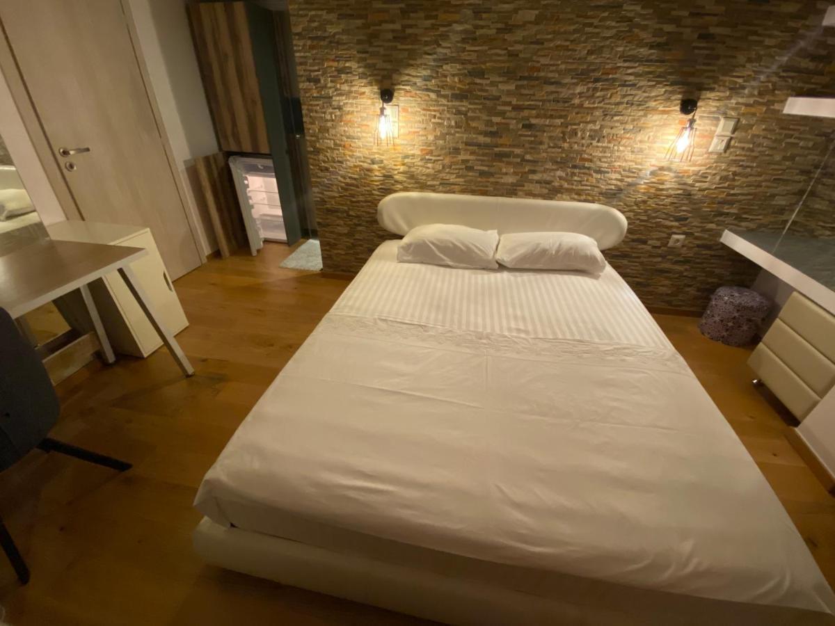 Helen Luxury Loft Design Meisonette-Apartment Атина Екстериор снимка